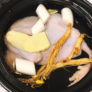 不会破皮且肉质筋道的滋补人参老母鸡汤