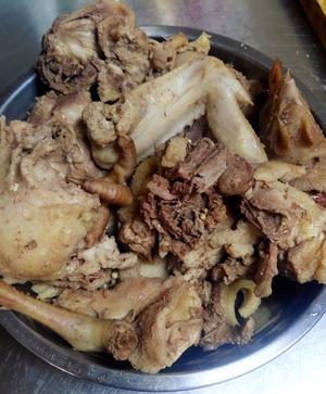 简单诱人的炖老母鸡块