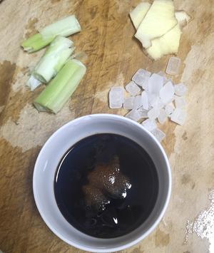 简单诱人的炖老母鸡块
