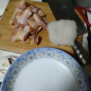 三黃雞蒸魚肚