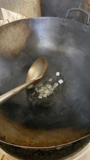 新疆大盘鸡无需争议