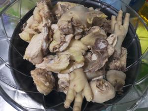 红烧三黄鸡(简单做法，做出来大概就这个样)