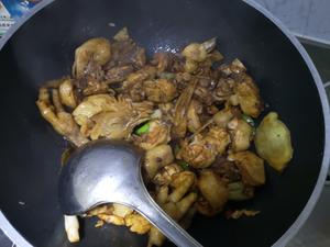 红烧三黄鸡(简单做法，做出来大概就这个样)