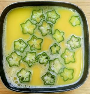 秋葵蒸土鸡蛋