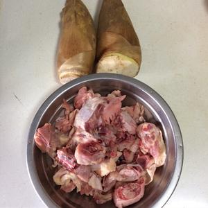 冬笋土鸡汤