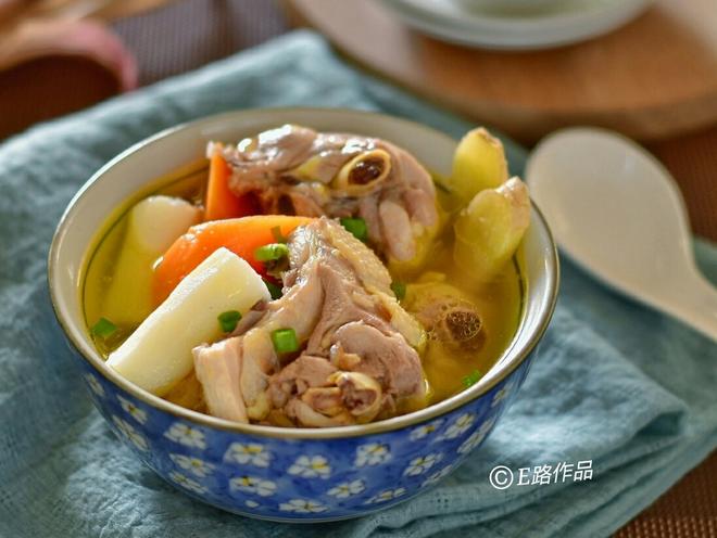 山药土鸡汤