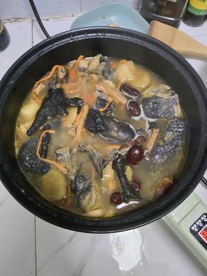 乌鸡汤（补气益气）