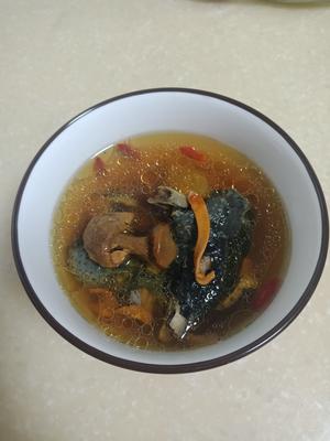 好喝又简单的乌鸡汤～大人小孩都能喝
