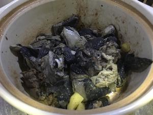 乌鸡双菇汤（儿童也能喝的元气汤）