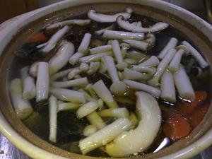 乌鸡双菇汤（儿童也能喝的元气汤）