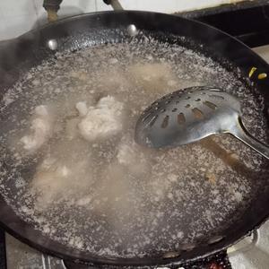 冬日滋补香菇山药乌鸡汤