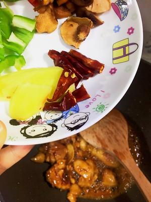好吃到原地爆炸的黄焖鸡