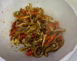 下饭家常菜：好吃到尖叫的辣椒炒猪耳~
