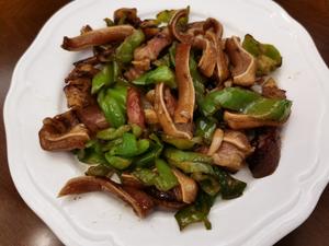快手猪耳朵炒辣椒
