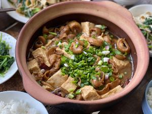 肥肠炖豆腐