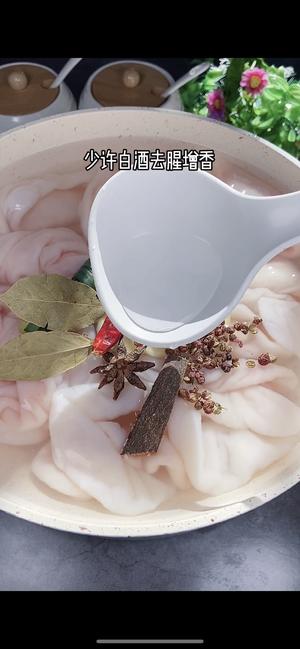 🔥干煸肥肠这样做，实在是太香了，好吃到停不下来😄