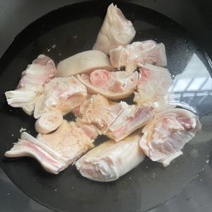 不油不腻不骚的清汤黄豆炖猪蹄猪脚汤
