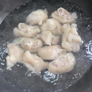 不油不腻不骚的清汤黄豆炖猪蹄猪脚汤