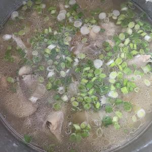 不油不腻不骚的清汤黄豆炖猪蹄猪脚汤