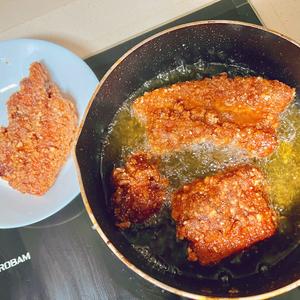 南乳蒜香酥肉