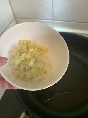 巨下饭的尖椒肉丝好吃得一碗接一碗