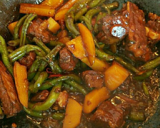 硬菜代表--排骨炖豆角土豆（豆角焖面胚子）