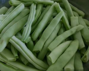硬菜代表--排骨炖豆角土豆（豆角焖面胚子）