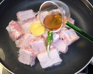 红烧排骨｜酱香浓郁