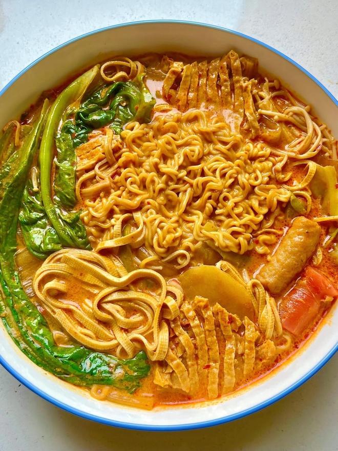 在家自己做的麻辣烫，太香了！！！