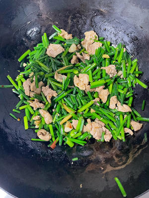 韭菜苔炒里脊肉