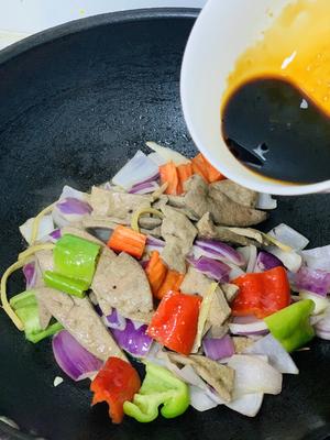 洋葱爆炒猪肝（简单易学，色香味俱全😋）