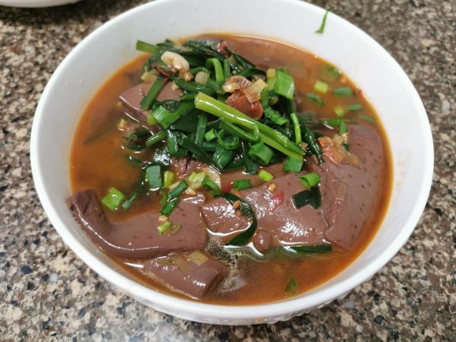 猪血不要只做汤了 一把韭菜好吃简单营养又美味 很下饭