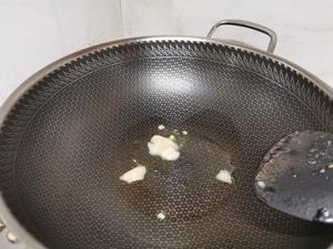 猪血不要只做汤了 一把韭菜好吃简单营养又美味 很下饭