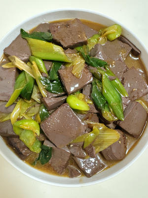 葱烧猪血