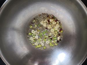 香辣蒜苗炒猪血
