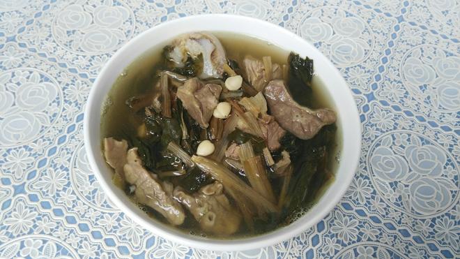 菜干煲猪肺（汤）