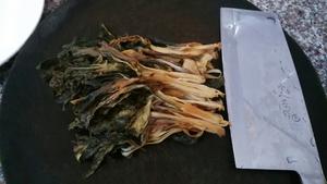 菜干煲猪肺（汤）