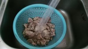 菜干煲猪肺（汤）