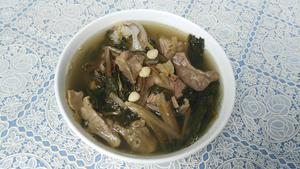 菜干煲猪肺（汤）