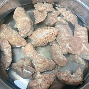 止咳化痰——白萝卜猪肺汤