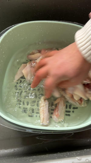 网红菜～好吃到嗦手指的蒜香鸡翅