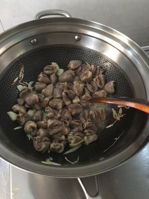 爆炒孜然鸡心
