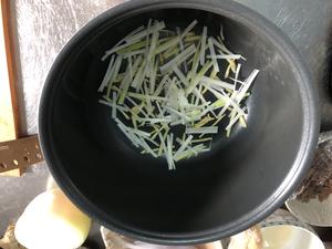 一个人可以干掉一整只的香焖童子鸡（电饭锅版）