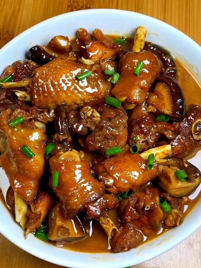 小鸡炖蘑菇真的是一绝！巨好吃！