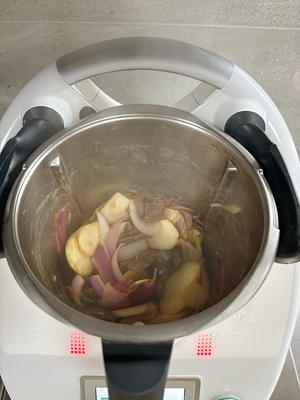 牛里脊炒茭白洋葱（美善品版）