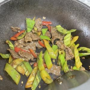 家常小炒牛肉（嫩滑爆赞）