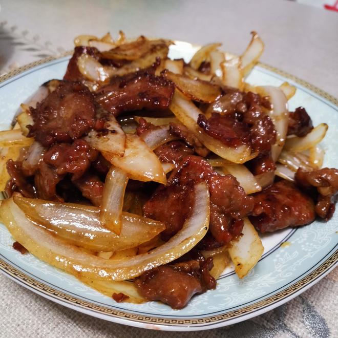 洋葱炒牛柳