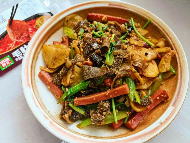 干锅毛肚，孩子能干三碗饭