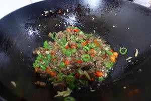 下饭神器-辣椒炒牛肉末