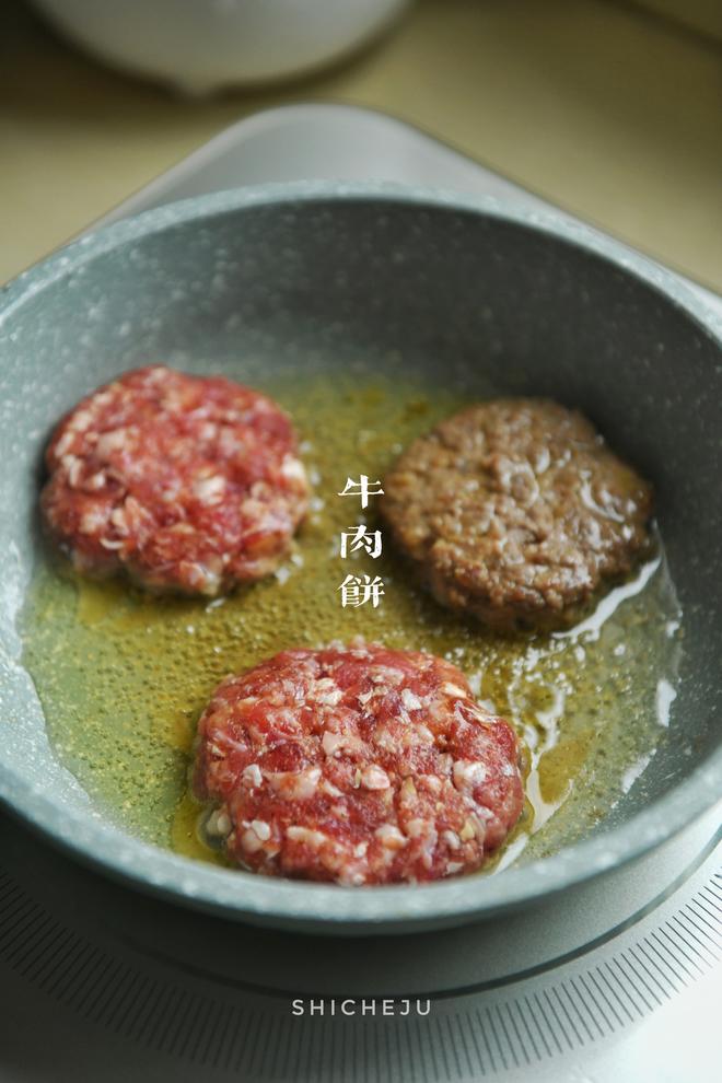 超级新鲜牛肉馅做的汉堡牛肉饼